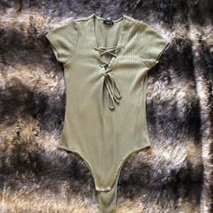 Army green body suit 💚